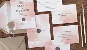 La partecipazione matrimonio è solitamente in cartoncino di vario spessore e tipologia, ed è il supporto sul quale c'è l'annuncio del matrimonio.si dà in genere alle persone che si desidera che siano presenti alla cerimonia, ma non al pranzo, buffet o cena che pensiamo di organizzare. Tendenze Eco E Chic Per Le Partecipazioni Dei Matrimoni 2021 Casale Dei Baroni Segui Il Tuo Sogno Troverai La Strada Che Ti Condurra Qui