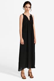 Au xviie siècle au canada, le père laforgue, un jeune jésuite, est chargé par samuel de champlain d'évangéliser les hurons. See U Soon Robe 8123061 Noir Femme Des Marques Et Vous