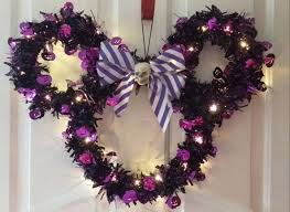This buying guide for halloween wreaths has been put together to show you the best researched and reviewed wreaths to help you stay festive and stylish this halloween. Mum Makes Halloween Wreaths In Shape Of Mickey Mouse Ears And Saves Big By Shopping At Aldi And Poundland