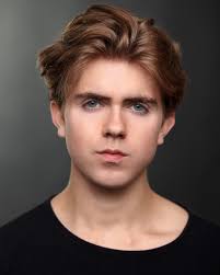 Tommy McCabe @tommyjmccabe #actingheadshotsla #actorsheadshotslosangeles  #headshotsla #headshotsession #actorlife #laphotographer #laheadshots  #laactor #actingheadshots #actorsheadshots #headshotphotographer  #headshotphotography