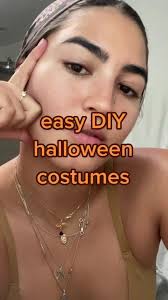 in case you don’t have time to run to the store #halloweeninspo  #shopyourcloset #minimalistfashion #easydiyhalloween #diyhalloween