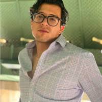 100+ perfiles de «Schulz»