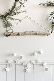For holidays or anytime, use found objects to create a natural wall hanging for indoors or outside. 30 Diy Rustic Christmas Decor Ideas Best Country Christmas Decorations