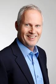 Tim Hocking's Instagram, Twitter & Facebook