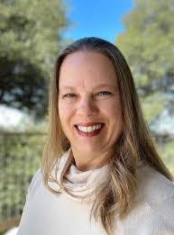 Amy Duck's Instagram, Twitter & Facebook