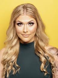 Tricia Moon's Instagram, Twitter & Facebook