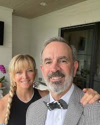 Michelle Pettee's Instagram, Twitter & Facebook