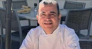 DETR А´ S DEL DELANTAL