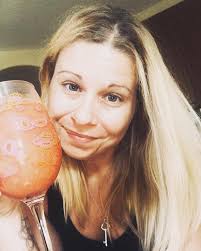 TONIGHT TAMPA & PINELLAS PARTY PEOPLE !!! ... A WARM BEAUTIFUL SATURDAY  NIGHT UNDER THE STARS with Social Fabric Featuring Kamryn Emory! 🌟!!!  PILOT HOUSE BAR & RESTAURANT !!!🌟 😄