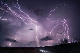Błyskawice i grzmoty, wyładowania, pioruny, chmury burzowe, ulewne deszcze, nawałnice oraz gradobicie. Radar Burzowy W Internecie Gdzie Jest Teraz Burza Bialystok Wojewodztwo Podlaskie Bialystok Super Express