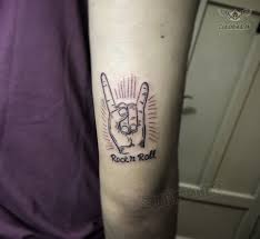 Rock N Roll Tattoo Dovme