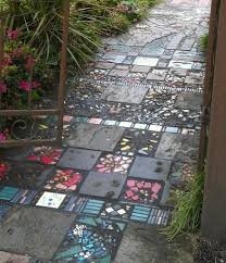 Stein Gehwege Fur Naturliche Garten Neueste Dekoration 2018 Mosaikgarten Vorgarten Ideen Trittsteine Garten
