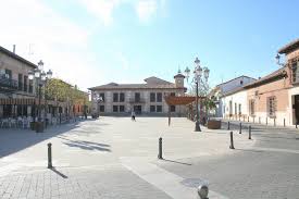 The station offers connection to cercanías madrid via el casar railway station. El Casar Wikipedia