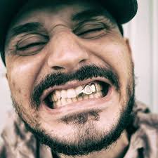 Bruce Bayne's Instagram, Twitter & Facebook