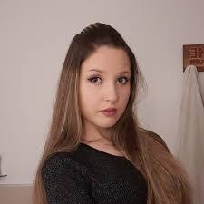 Laura Trombetta's Instagram, Twitter & Facebook