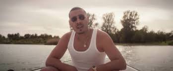Born 23 october 1997), known professionally as apache 207, is a german rapper of turkish descent from ludwigshafen. Apache 207 Boot Outfit Jogginghose Uhr Sonnenbrille Sneaker Hemd