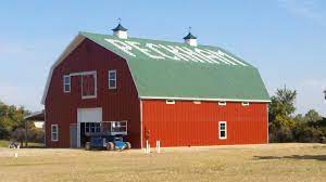 Reneé returned the horse to the barn and the fork was pulled back to the center of the barn, where the trolley hit the trip on the track. Old Fashioned Red Barn Novocom Top