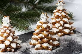 1/2 cup sugar 1 cup red wine 2 cinnamon sticks 1 teaspoon orange zest 2 pints fresh or frozen berries of your choice. Gingerbread Christmas Trees Cookies With Live Christmas Tree Stock Photo Picture And Royalty Free Image Image 49373293