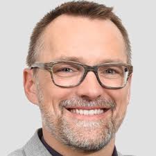 Lara Eggimann (@EggimaaLa)