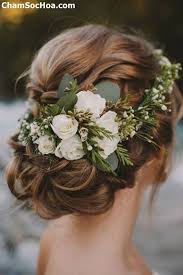Rustic Vintage Updo Wedding Hairstyle For Long Hair With Flowers And Greenery In Medium Le Flowers In Hair Wedding Hairstyles For Long Hair Bridal Flower Crown