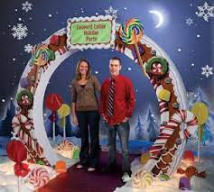 You thought it was only a cookie, but it is also a wonderful theme! Holiday Gingerbread Party Planning Ideas Supplies Partyideapros Com