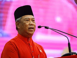 After completion of his studies, muhyiddin joined the johor state public service as the assistant secretary of training and scholarship. Muhyiddin Yassin Pm Malaysia Keturunan Bugis Jawa