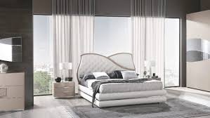 In vendita online letto imbottito moderno made in italy dal design essenziale e intraprendente per la vostra camera da letto. Camera Da Letto Coco Nikasa Shop Online Arredamento