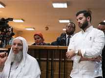 معنى جهاد الكلمة برأيي أن نكثر من وجود الصالحين لكي لا تهلك الأمة، مؤكدا أنه ينتمي للمذهب الحنبلي، لكن لا يوجد الآن خليفة لعدم إجماع المسلمين على خليفة في العالم كله، ولكن رئيس الدولة ولي أمر. Icd Wxmyl0byxm