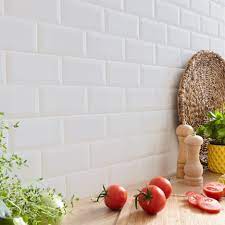 Tous les produits vendus par leroy merlin et par les marchands sont garantis deux ans à compter de la date d'achat. Carrelage Mur Forte Uni Blanc Brillante L 7 5 X L 15 Cm Metro Artens Leroy Merlin