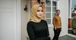 Kahwin tidak patut diukur dari segi umur kerana masa bukan faktornya. Cerpen Kahwin Kerana Hutang Maira Kerana Hutang Fiksyen Shasha Semoga 9 Tip Untuk Menyimpan Duit Kahwin Ini Bermanfaat Kepada Mereka Yang Masih Bujang Jian Pilu