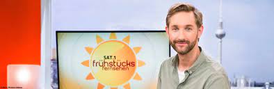 Am pc, smartphone oder mac? Daniel Boschmann Mein Wecker Klingelt Um 2 57 Uhr Quotenmeter De