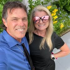 Pam Holcomb in people