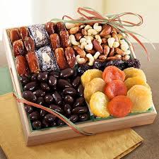 Santa Cruz Dried Fruits With Savory Chocolate Nuts Crate Cfg8007 Fruktovye Sedobnye Kompozicii Eda Zdorovoe Pitanie