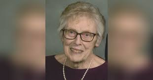 Diane Solberg's Instagram, Twitter & Facebook