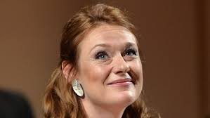 Editors' notes kožená's flexible, smoothly produced mezzo is perfect for music of the baroque and she constantly with her husband, simon rattle, she has recorded bach and mozart to inspirational effect: V Rudolfinu Zazpiva Magdalena Kozena Na Klavir Bude Hrat Jeji Manzel Sir Simon Rattle Hospodarske Noviny Ihned Cz