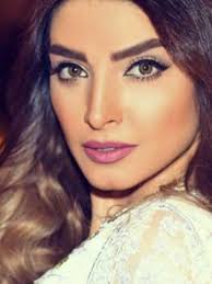 وما أعرفه عن الفنانة الحقيقية (بنت الليل) أنها نسخة طبق الأصل عن روجينا في المسلسل. Ø±ÙˆØ¬ÙŠÙ†Ø§ ïº—ï»¤ïºœï»´ï»ž ÙÙŠÙ„Ù…ÙˆØ¬Ø±Ø§ÙÙŠØ§ ØµÙˆØ± ÙÙŠØ¯ÙŠÙˆ