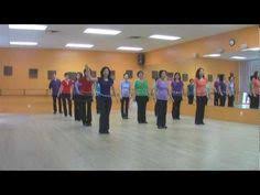 Elle s'appuie sur des pas faciles à reproduire empruntés à de nombreux types de danse et sur des chorégraphies répétitives qui rendent l'apprentissage des danses aisé et agréable. 40 Idees De Danse En Ligne Danse En Ligne Danse Country Ligne