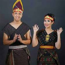 Jika jersey batabue lebih unggul dari bundo kanduang, maka bawahannya bernama lambak. Pakaian Adat Sumatera Utara Nama Keunikan Gambar
