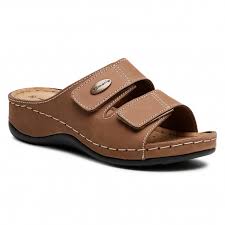 Salle de bain, barra bonita, brazil. Mules Sandales De Bain Tamaris 1 27510 26 Taupe 341 Mules Decontractees Mules Mules Et Sandales Femme Chaussures Fr