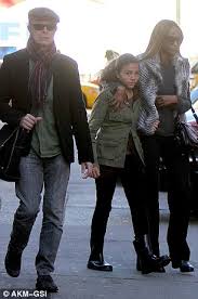 The spoof story about bowie serenading diners at a curry house was posted last week. David Bowie Made Secret Last Trip To London To Say Goodbye After Cancer Diagnosis Daily Mail Online