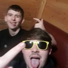 Listen to MC P -WEE JAY- WEE JOE- MC B// XYZ by Wee Pow in Rossco playlist  online for free