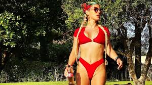 Veremos se medina e manuel salgado são ou não corruptos. Joana Amaral Dias Responde As Criticas Apos Posar Em Biquini