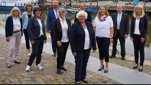 Husumer volksbank eg geschäftsstelle (3.2km von viöl) vr bank eg, niebüll (9.8km von viöl) vr bank eg, niebüll (9.8km von viöl) husumer volksbank eg geschäftsstelle (11.2km von viöl) Boyens Medien Ein Reigen Von Jubilaen