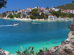 Recomandate pentru toate segmentele de varsta cu zahir travel te poti bucura de frumusetea tarilor invecinate prin excursiile noastre de o zi. Tursim Extern Vacante In Strainatate Zahir Travel