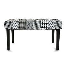 Nos pieds de lits le robuste apporteront modernité et design au mobilier de votre chambre ! Banc Bout De Lit Capitonne En Tissu Patchwork Blanc Et Noir Et Pieds Bois Noirs 80x40x45cm Urban Bouts De Lit Pier Import