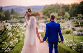 Mariage Dans Le Jardin Blanc D Eyrignac C Johanna Sarniguet Les Plus Beaux Jardins De France