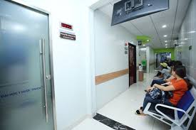 Người bệnh đến quầy phát hành thẻ khám bệnh tại lầu 1, khu a của bệnh viện. Bá»‡nh Viá»‡n Ä'áº¡i Há»c Y DÆ°á»£c Tp Hcm Chuyen Khoa Gi á»Ÿ Ä'au Co Tá»'t Khong