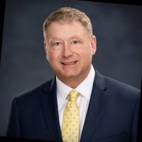 800+ profilů „Houchens“