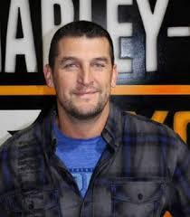 Craig Mcconnell's Instagram, Twitter & Facebook