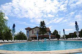 Afumaţi (ilfov) — commerce de afumaţi afumaţi est une commune située en roumanie, au nord est de bucarest, à environ 15 km de celle ci, dans le judeţ de ilfov. Hotel Doi Taurasi AfumaÅ£i Updated 2021 Prices